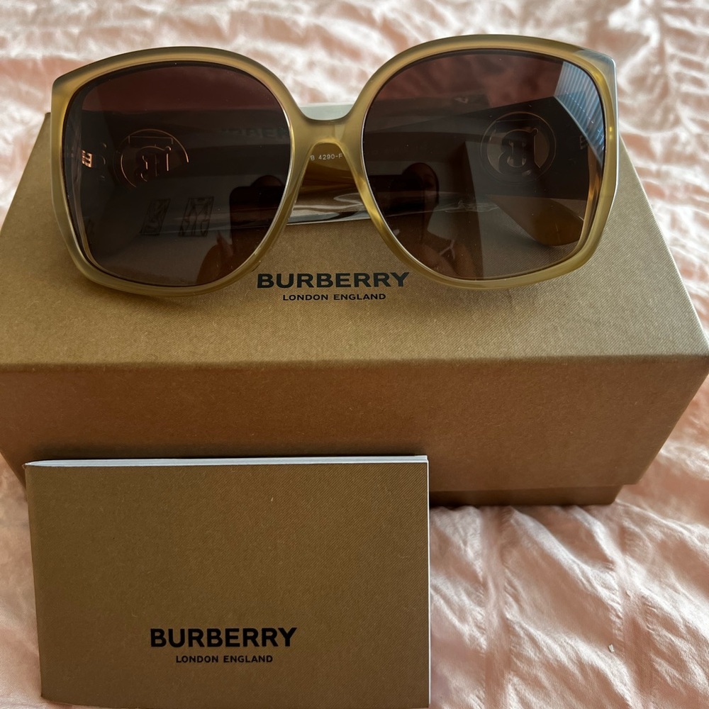 Burberry Beige Sunglasses